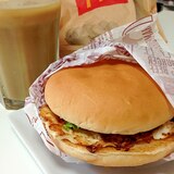 100円バーガーを月見バーガーに変身✿